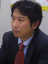 山口氏