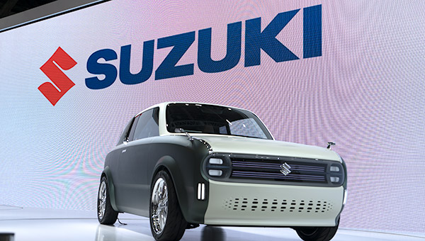 SUZUKI